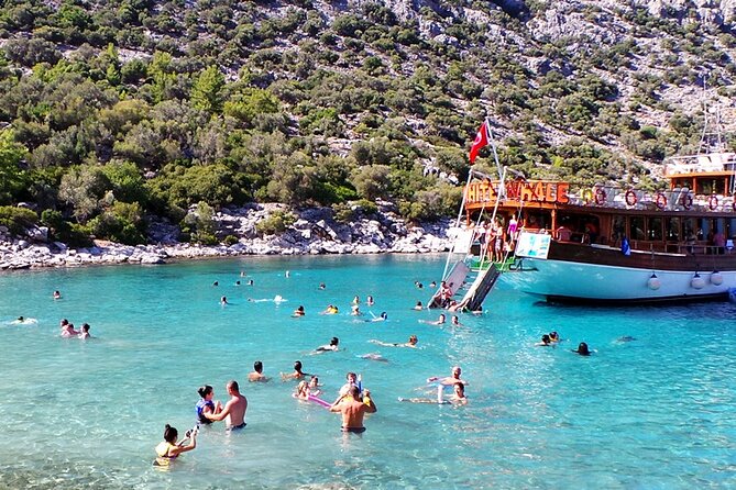 Marmaris'ten Turunç Köyü Ziyareti ile Tam Gün Yüzme Tekne Turu