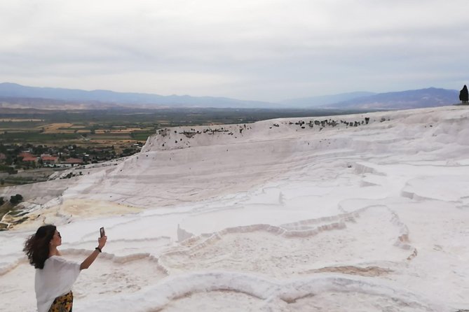 Von der Seite: Pamukkale Travertin mit Mahlzeiten und Eintritt und ohne Einkaufen