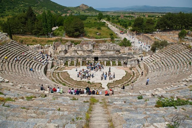 Klimalı Minibüs ve Rehber ile Özel Efes Sahil Gezisi