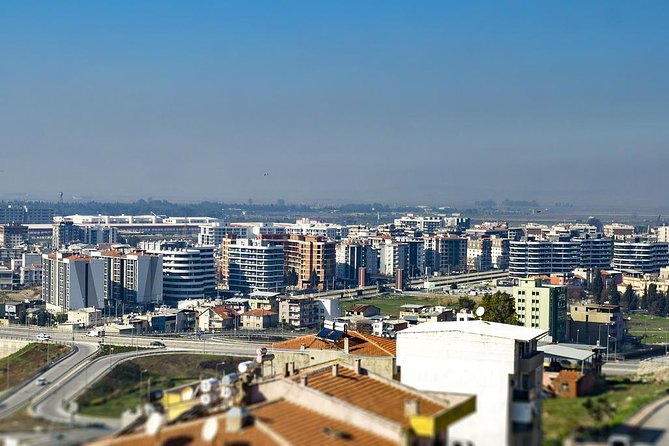 Partenza Trasferimento privato da Izmir all'aeroporto di Izmir Adnan Menderes ADB in minibus