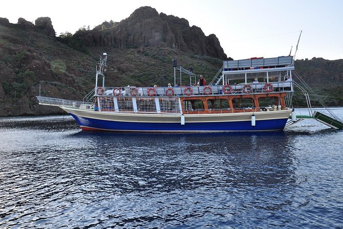 エーゲ海の島 - マルマリスのソフトドリンク付きヒサルオヌ ボート ツアー