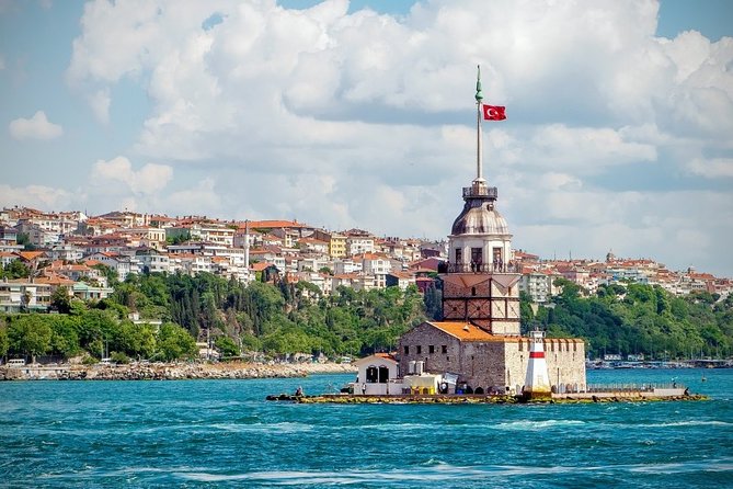 Güzel Boğaz gezisinde İstanbul'un büyüsünün tadını çıkarın