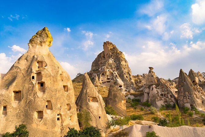 Göreme'den Öğle Yemeği ile Tam Gün Kapadokya Rehberli Kırmızı Tur