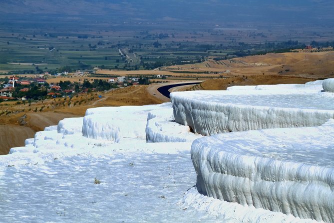 Traslados privados a la ciudad de İzmir o al aeropuerto de Adnan Menderes hacia / desde Pamukkale