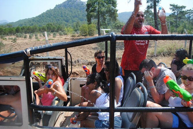 Kuşadası'nda Tam Gün Jeep Safari Turu