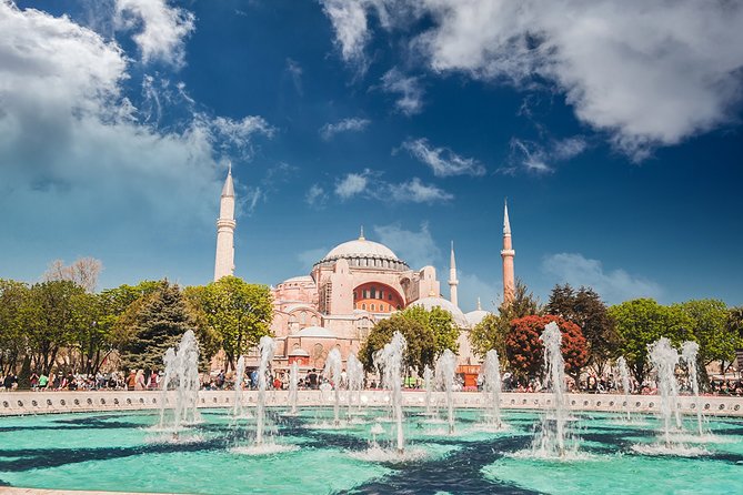 Tam günlük Özel Tur ile İstanbul'un en muhteşem yerlerini keşfedin