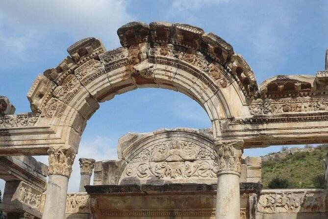 Kuşadası Efes, Priene ve Doğanbey Köyü Özel Sahil Gezisi