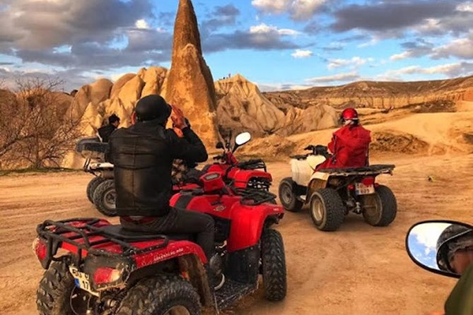 Expériences en Cappadoce : excursion en VTT en quad et excursion d'une journée dans le nord de la Cappadoce