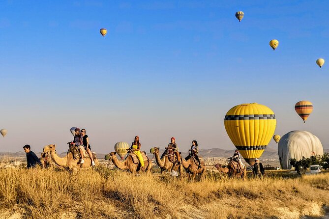 التقط صورًا رائعة على Instagram في Cappadocia Camel Ride