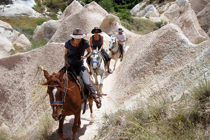 Excursion d'une journée en Cappadoce en rouge et balade à cheval