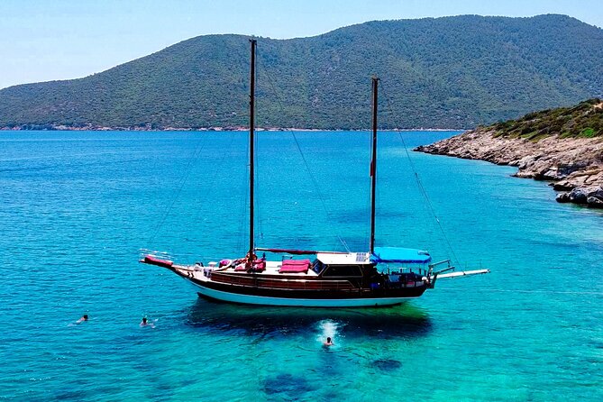 6 Hour Private Boat Tour With Lunch in Bodrum