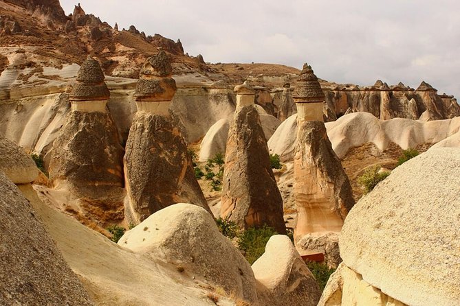 Excursion d'une journée en Cappadoce au départ d'Antalya : musée en plein air de Göreme, vallée des pigeons