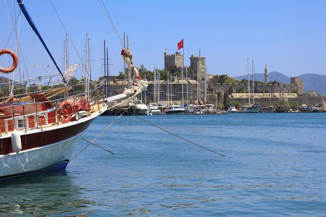 Öğle Yemeği Dahil Bodrum Yarımadası Gezisi