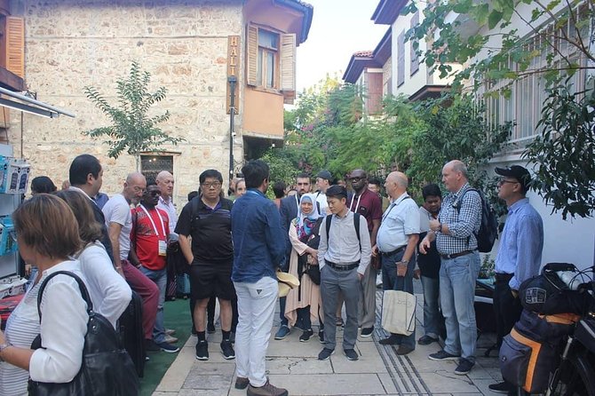 Autentico tour della città di Antalya con una guida turistica professionale autorizzata