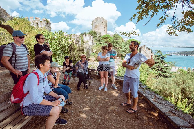 Crociera sul Bosforo con soste alla fortezza di Rumeli e tour mattutino di mezza giornata nella parte asiatica