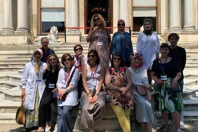 Tour privado de dos continentes por el Bósforo de Dolmabahce