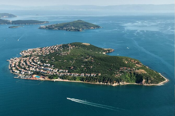 İstanbul'da Adalar'da Özel Tam Gün Tekne Gezisi