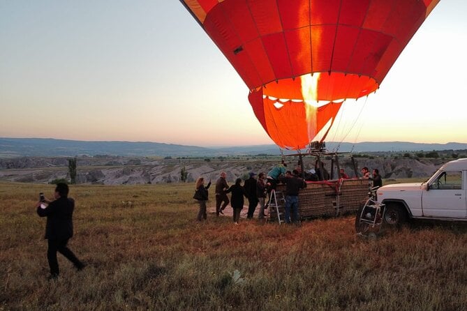 1 Hour Hot Air Balloon Flight Over | Çat Valley in a Basket for Max 18 Persons