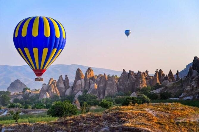 Kapadokya Üzerinde Özel Sıcak Hava Balonu Uçuşu