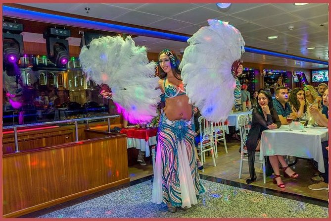 Dîner Croisière de Nuit sur le Bosphore avec Spectacle Traditionnel