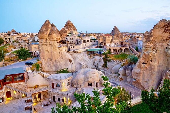 Tour guidato privato della Cappadocia di 2 giorni con ritiro