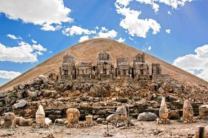 Monte Nemrut: El Trono de los Dioses... (1 Noche 2 Días)