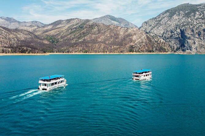 Escursione a Green Lake in autobus Cabrio - 1 ora di viaggio in barca inclusa