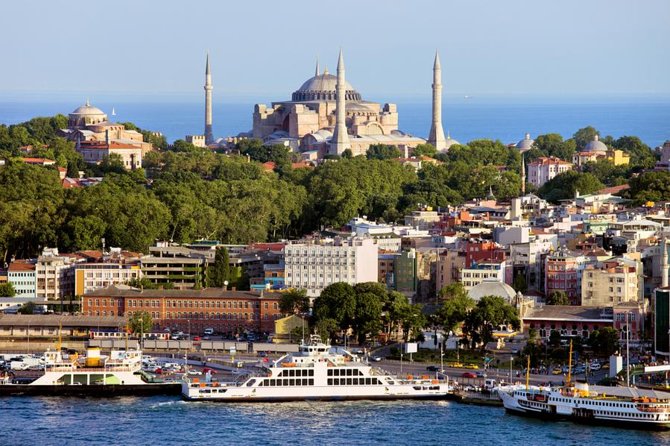 Forfait de 4 jours à Istanbul comprenant une visite d'une journée complète de la ville d'Istanbul et des transferts aéroport