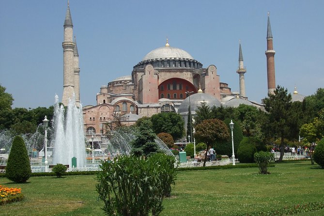 Excursión de día completo en crucero por el Bósforo y los clásicos de Estambul