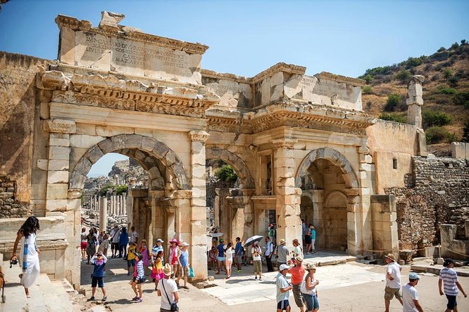 Excursión a la antigua Éfeso con degustación de vinos en el pueblo y visita a la Casa de la Madre María