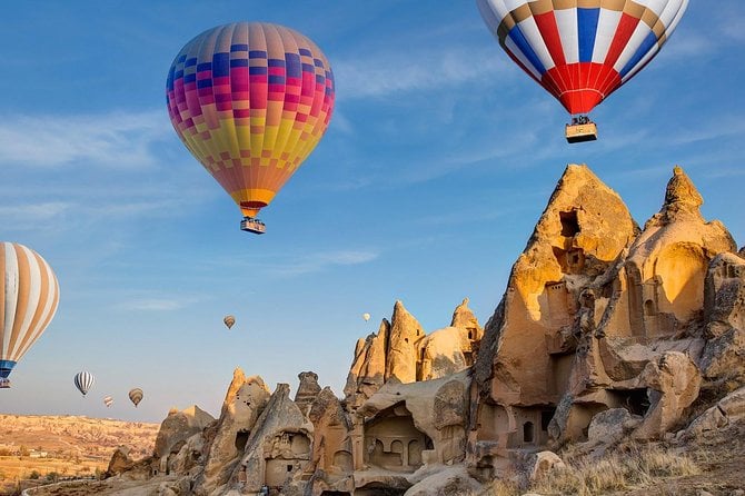 Excursión de 2 días a Capadocia desde/hasta Estambul