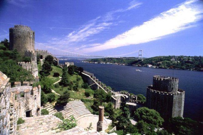 Istanbul Bootsfahrt und Dolmabahçe-Palast und zwei Kontinente