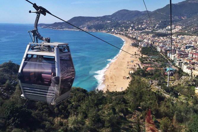 Seilbahn- und Alanya-Stadtrundfahrt mit dem Jeep