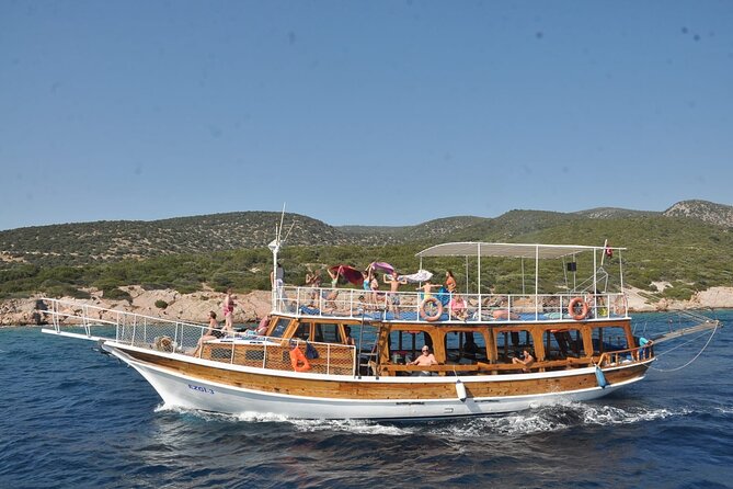 Bodrum Boat Trip with Lunch, Beer, Wine and All Soft Drinks