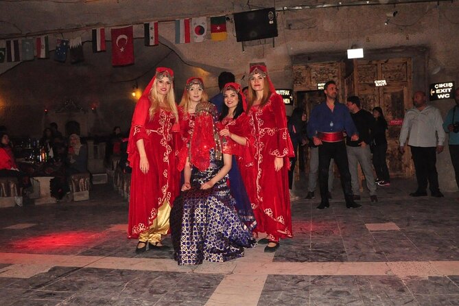 Kapadokya Geleneksel Türk Gecesi Yemekli (Authantic Cave Restaurant'ta)