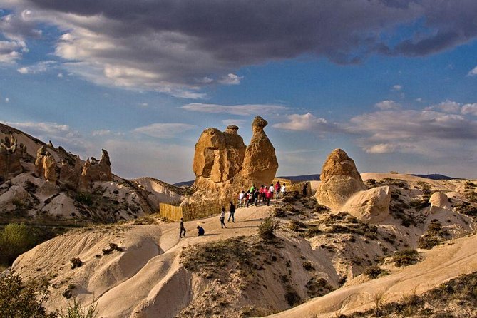 Cappadocia Red Tour, (inclus, déjeuner, guide, frais d'entrée)