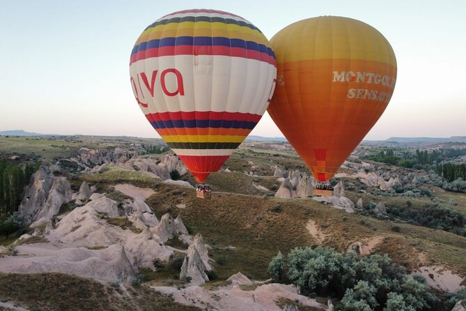 Vol en montgolfière d'une journée en petit groupe au-dessus de la Cappadoce